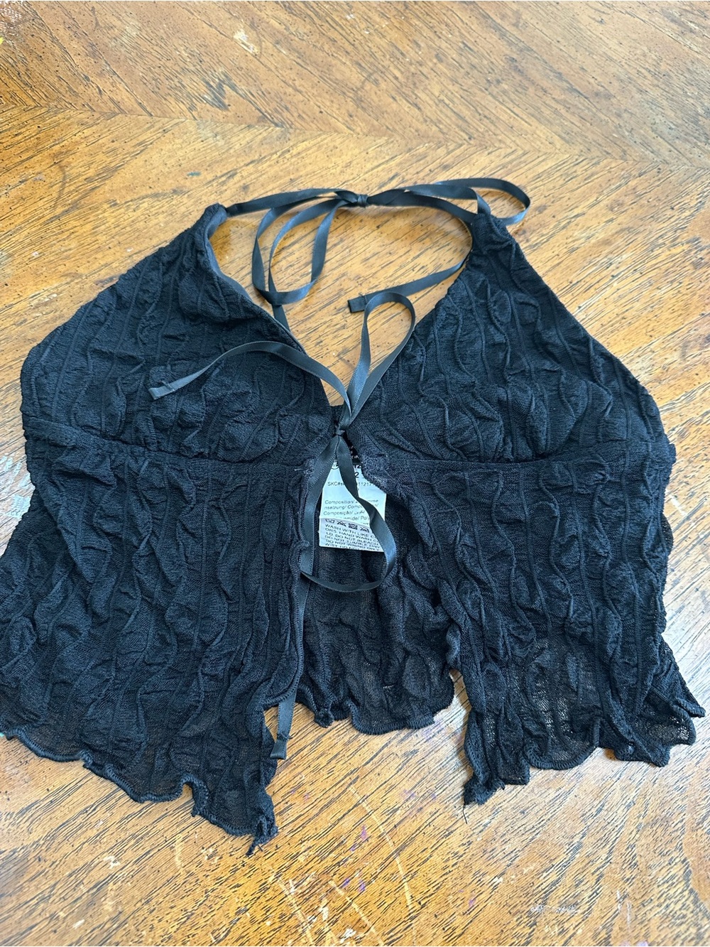 SHEIN Black Knit Halter Crop Camisole